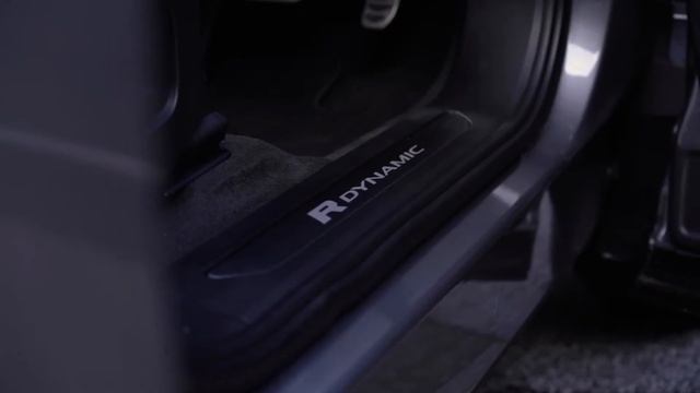 Land Rover Range Rover Evoque R-Dynamic S смотреть онлайн