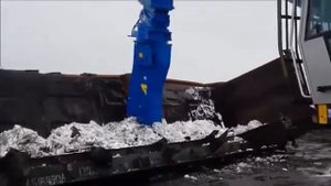 Разделка вагонов и резка хребтовых балок 3 х тон  ножницами ARDEN