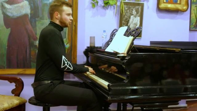 Анна Ахматова "Колдунья" и "Чугунная ограда", исполняет актёр Театра / Камбуровой Денис Сорокотягин смотреть онлайн