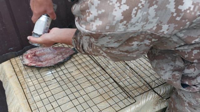 Как я подготавливаю карасей для копчения