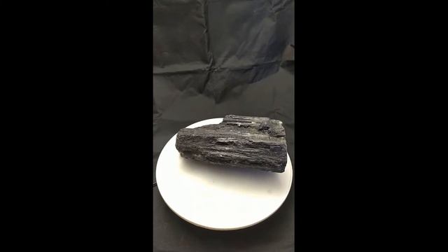 минерал Турмалин черный (Шерл) 8х15х7 см