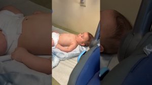 Monthly newborn checkup with pediatricians | Осмотр врач педиатра в Нью Йорке #doctor #жизньвсша