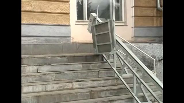 В центральной библиотеке начался монтаж подъемника на второй этаж (сюжет Тагил ТВ от 20.09.2016 г.) смотреть онлайн