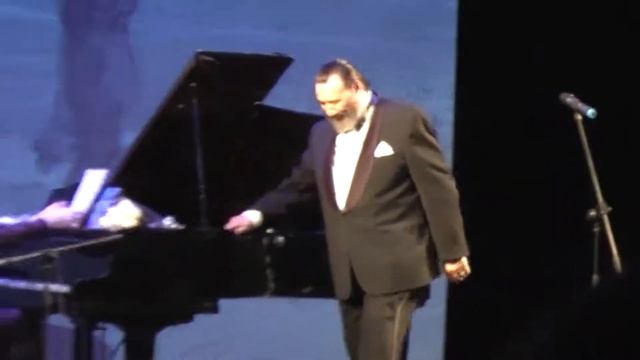 Новогодний вечер "Русский романс на Страстном" смотреть онлайн