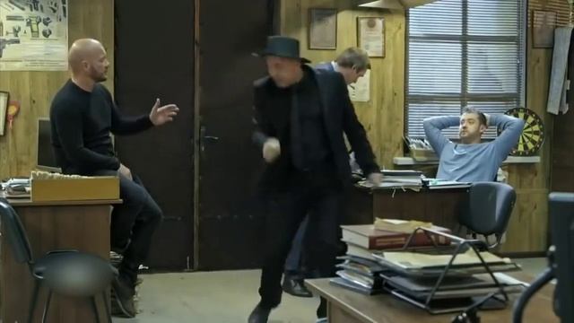 Игорь круто танцует 😂 смотреть онлайн