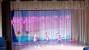 Трио"Сюрприз".Папа  ежик"муз.А.Ольханского