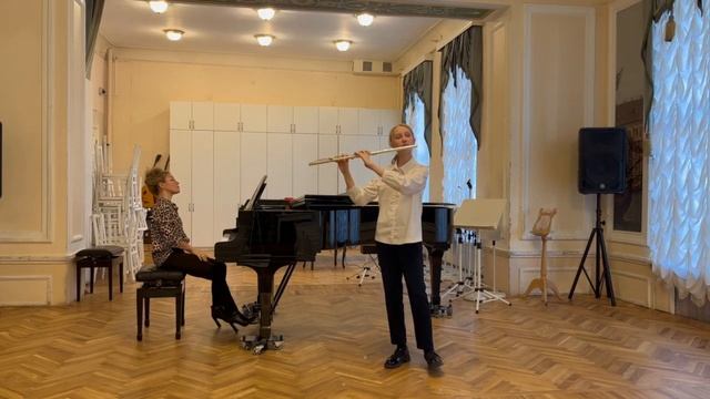 Й.Кванц концерт для флейты G-dur Iч.; П.Морлакки "Швейцарский пастух". смотреть онлайн