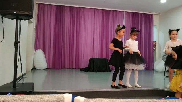 Выступление в школе искусств. смотреть онлайн