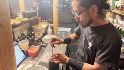Yatai | The Fastest Food Stall Worker in Japan is BACK! NEW SHOP OPEN!