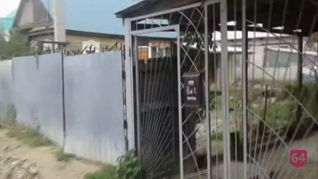 Коммунальщики начали менять водопровод у затапливаемых домов саратовцев