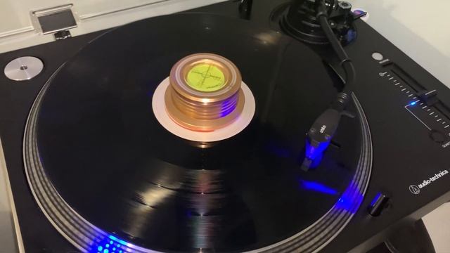 Now Spinning: Tame Impala - Innerspeaker Side B Vinyl смотреть онлайн