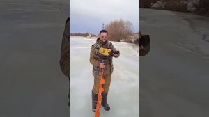 ледобур из тримера вещь для зимний рыбалки