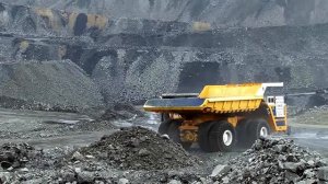 Самосвал БЕЛАЗ 7571 450 т  подъем кузова