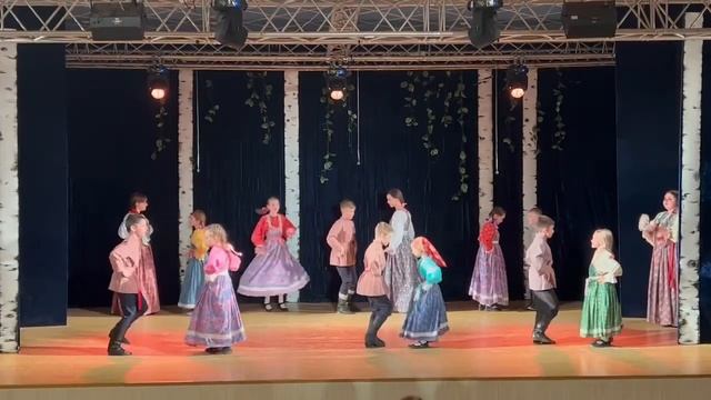 «Частушки» Детский фольклорный ансамбль «Вербочка»