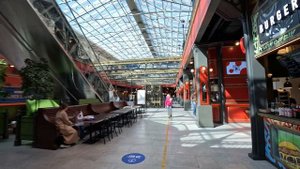 Красивое новое  место в Санкт-Петербурге ресторанный двор Вокзал 1853  на месте Варшавского вокзала