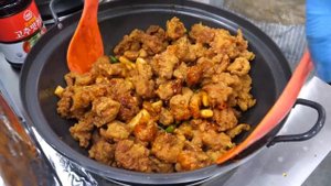한달에 10톤 팔리는 역대급 닭강정? 줄서서 먹는 시장 닭강정, 새우강정 / Korean Fried Chicken " Dakgangjung " / Korean Street food