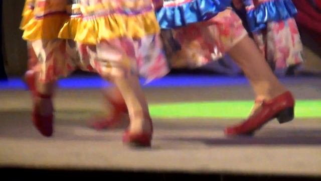 Ишимские барышни вышли в этот раз без самовара смотреть онлайн