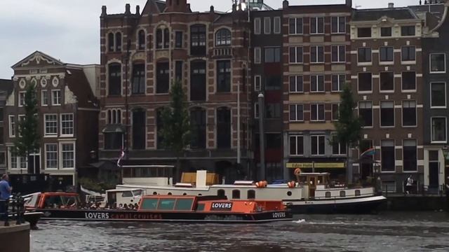 Визит в Королевский Дворец в Амстердаме 1.08.2029 смотреть онлайн