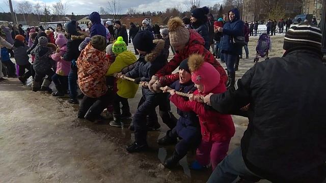 Масленица Ева тянет канат смотреть онлайн