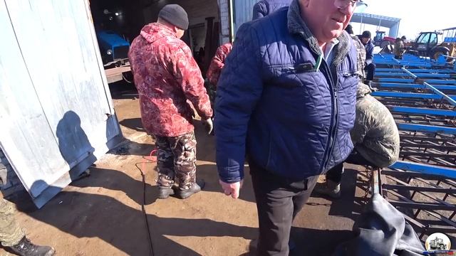 Бортируем колёса на JCB и учимся их различать. Катки от Guttler. Автопилот на К-743М. смотреть онлайн