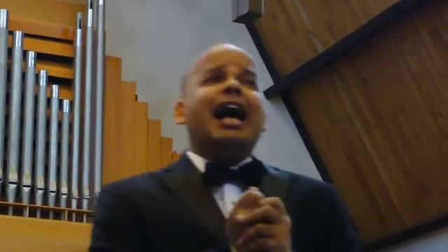 IVAN RIVERA DE BELTRAN SINGS TONIO'S ARIA WITH CJSO смотреть онлайн