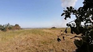 Прилет ПТУРА по танку