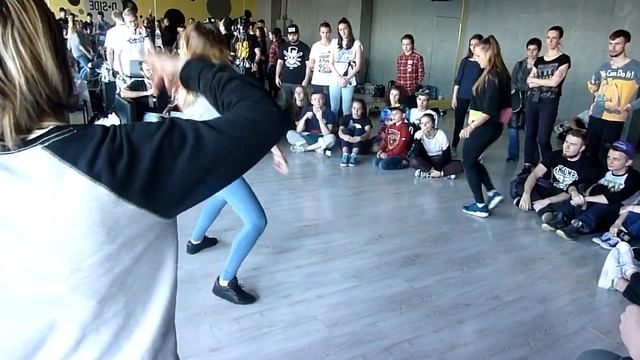 ДЭНСХОЛ АЛЕНА ДЖЕЙН 2 смотреть онлайн