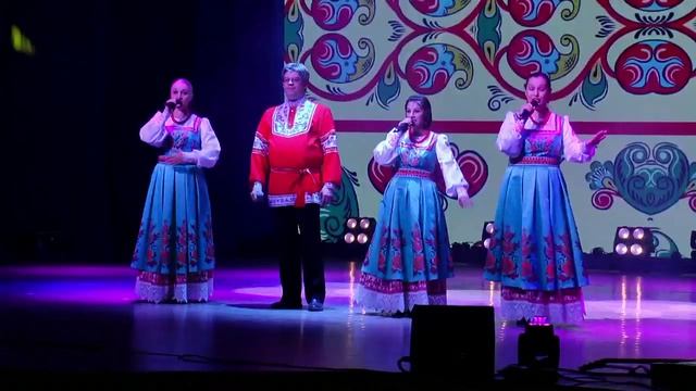 "Веселись и гуляй весь народ" - Ансамбль "Мелодия" г.Татарск смотреть онлайн