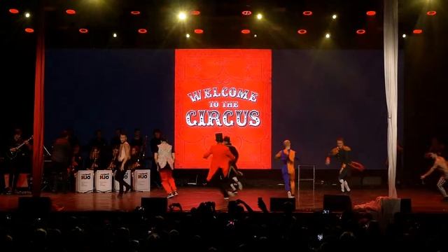 Tricka и Зрелищ | Главное шоу смотреть онлайн