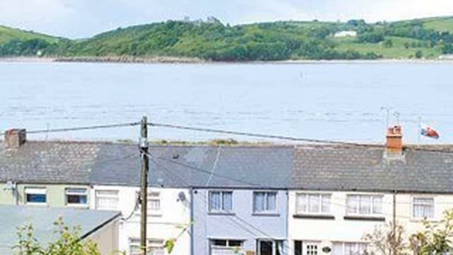 Grey Mist Cottage - Ferryside - United Kingdom смотреть онлайн