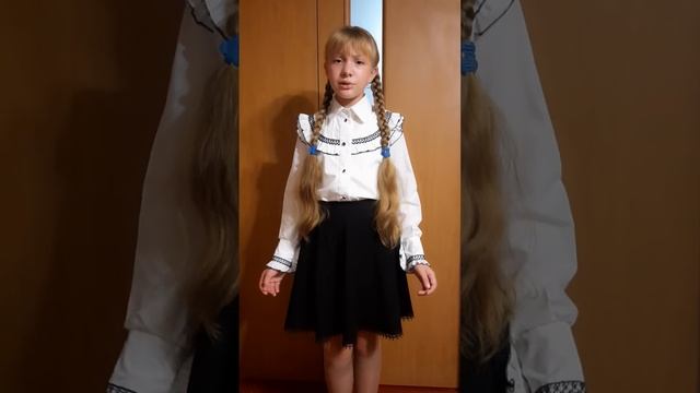 Остап Вишня "Любіть книгу". Виконує Юліана Монатік смотреть онлайн