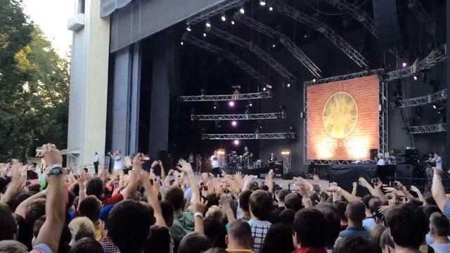 Баста+ / Здесь даже солнца не видно смотреть онлайн