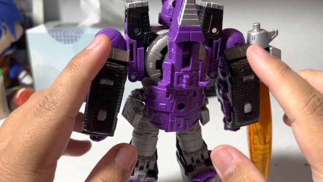 Transformers WFC Kingdom Leader Class Galvatron