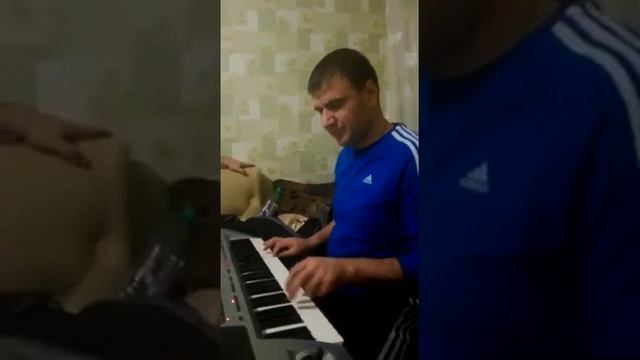 Рустам в Тюмени отдыхает