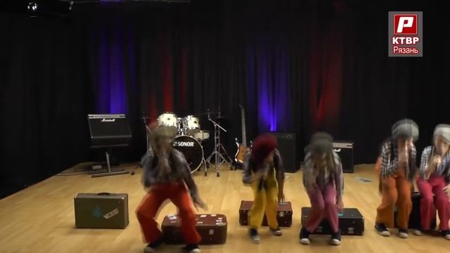 Театр песни "The Simple" смотреть онлайн