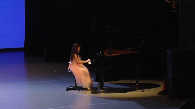 Жулаева Айлана - Қамажай, Украинская песня, Журавель. "Shining stars" 04.02.2023 смотреть онлайн