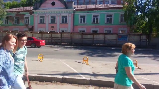 Видео напротив входа 1 Фрунзе 92 РИФ смотреть онлайн