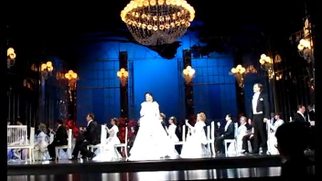 Brindisi\ V. Emelin, Yang Kee Yung смотреть онлайн