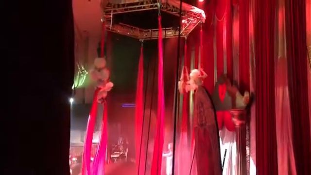 Цирк чудес в Кунцево. 1й ангел слева смотреть онлайн