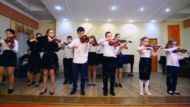 Старший ансамбль скрипачей ДМШ 11 Нижнего Новгорода Эндрю Ллойд Уэббер "J. C. Superstar" смотреть онлайн