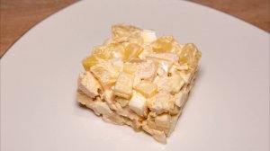 Салат с ананасами, курицей и сыром