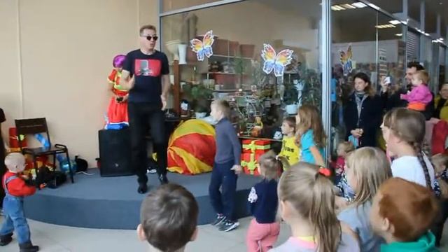 ТЦ ,,Песковский,, - 08.10.17. смотреть онлайн