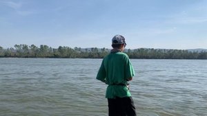 Рыбалка на Дунае. Неожиданно поймал голавля! #голавль #fishing_video #дунай #блесна #сербия