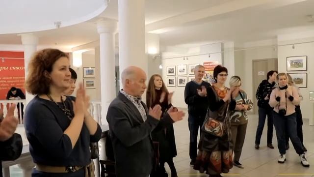Онлайн-репортаж с открытия фотовыставки «Деревянное зодчество».