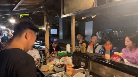 LIVESTREAM from YATAI in the heart of the city downtown Fukuoka!