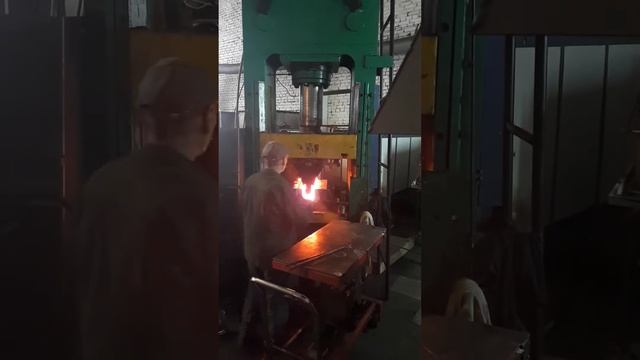 Гибка листа 30 мм на горячую