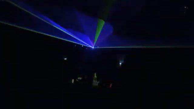 Шоу фонтанов и лазерное шоу.avi смотреть онлайн