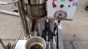 Гидравлический пресс для масла