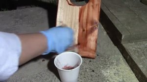 Две доски превратила в удобное устройство для снятие обуви