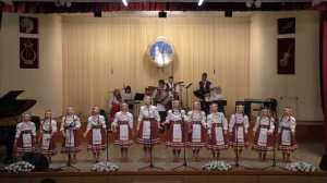 Образцовый ансамбль народной песни ,,Люлечка".бел.нар.песня ,,Валы"